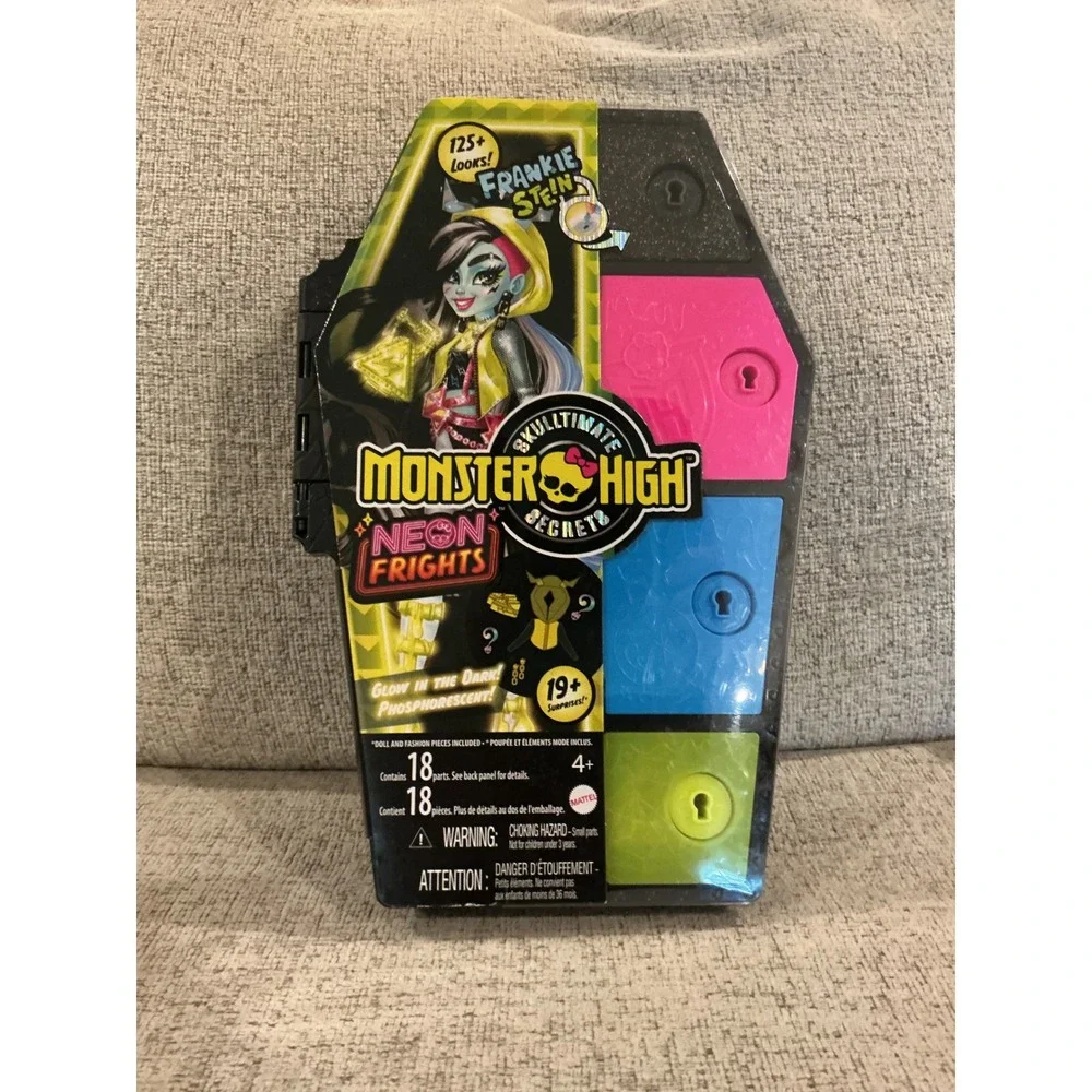Monster High Skullultimate Secrets Neon Frights Frankie Stein Doll Set HNF79 NEW